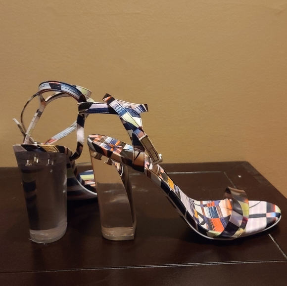 NWOT Call it Spring Clear Block Heels - Picture 2 of 3